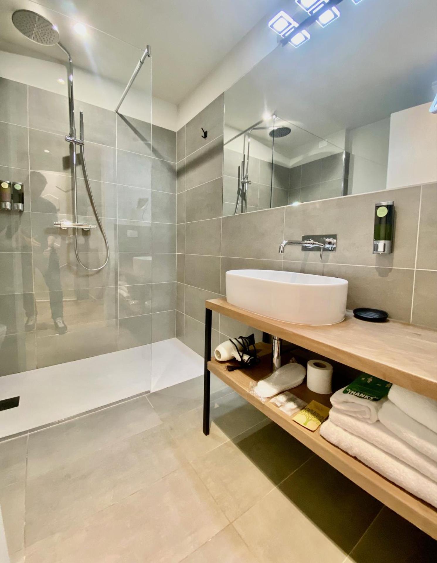 Malvezzi24 Boutique Rooms Desenzano del Garda Exterior foto